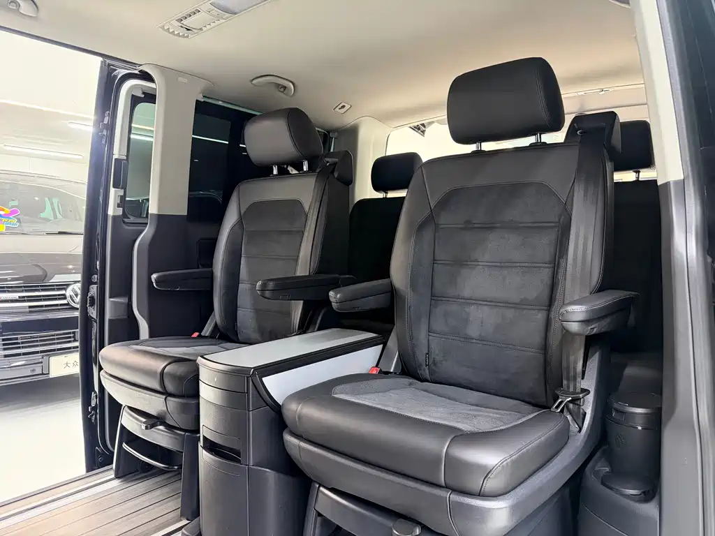 Volkswagen Multivan — миниатюра 21