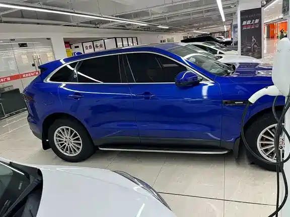 Jaguar F-PACE — миниатюра 4