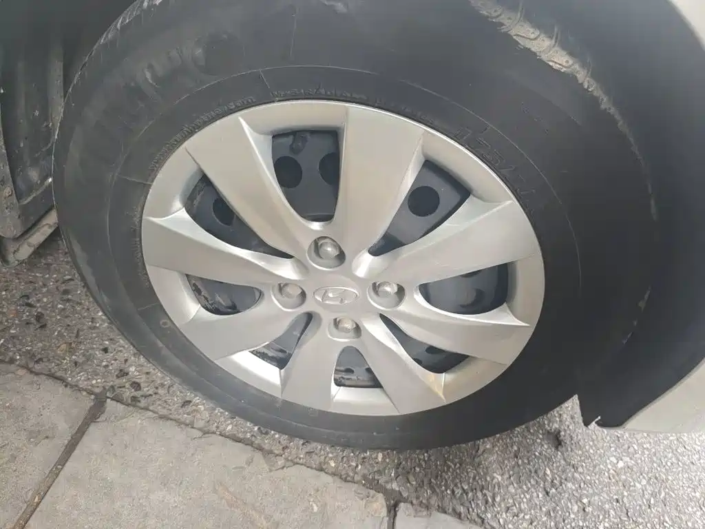 Hyundai Verna — миниатюра 24