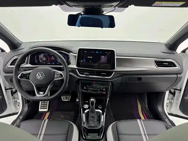 Volkswagen T-Roc — миниатюра 3
