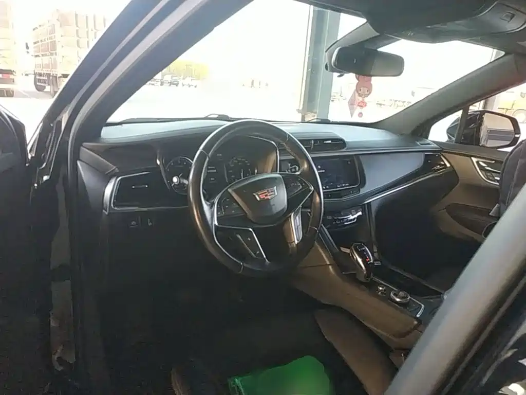 Cadillac XT5 — миниатюра 10