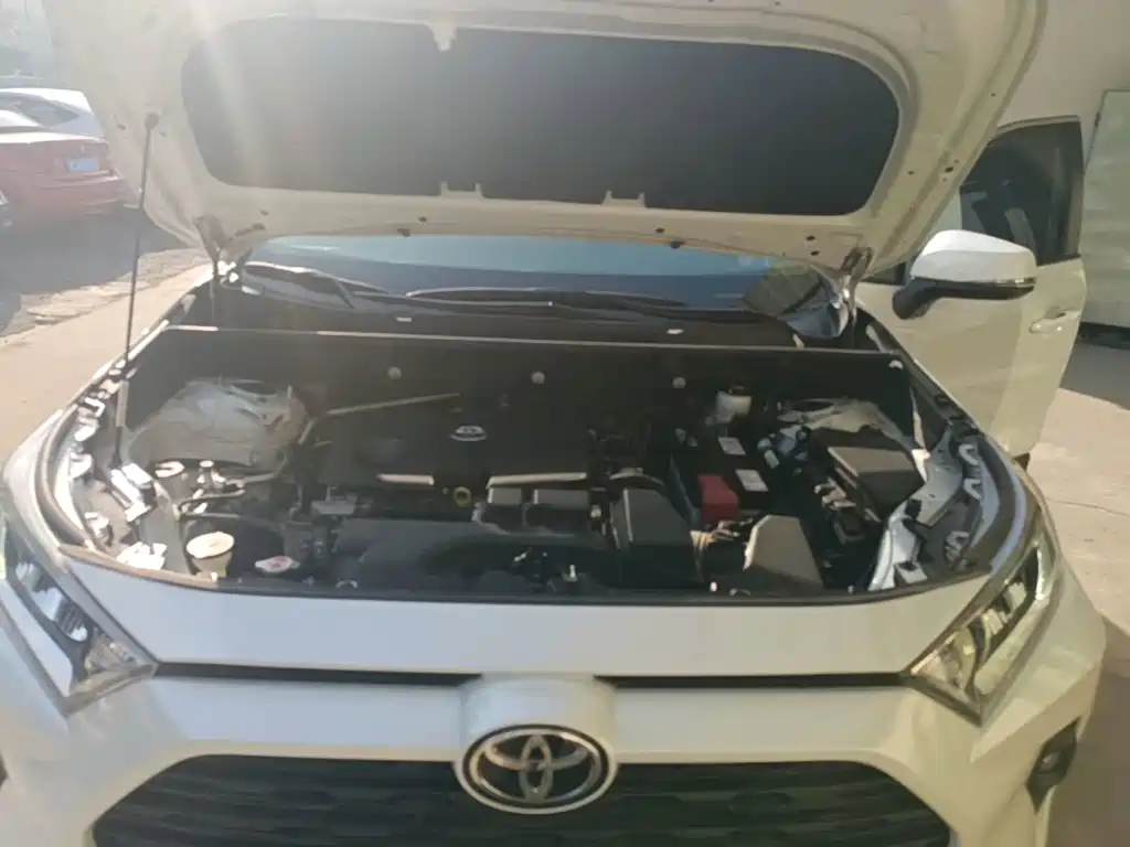 Toyota RAV4 — миниатюра 20