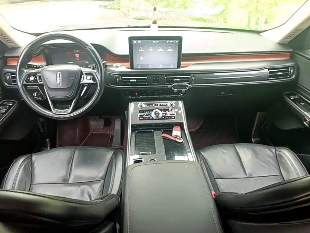 Lincoln Aviator (Import) — миниатюра 10