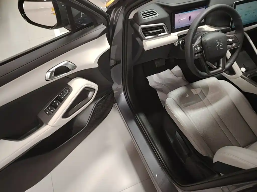 BYD Yuan UP — миниатюра 16