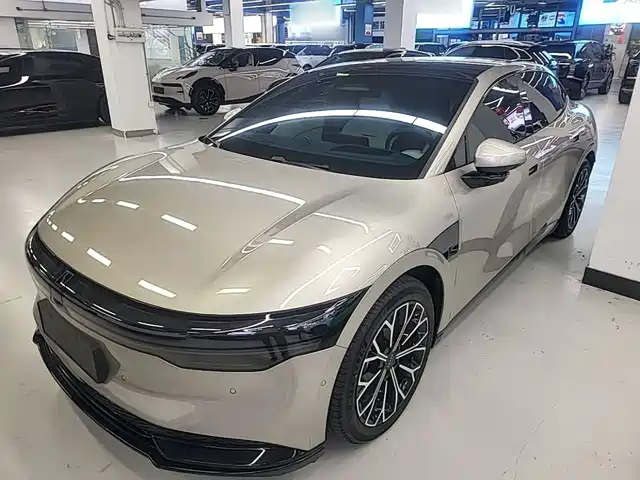 2024 Zeekr 007