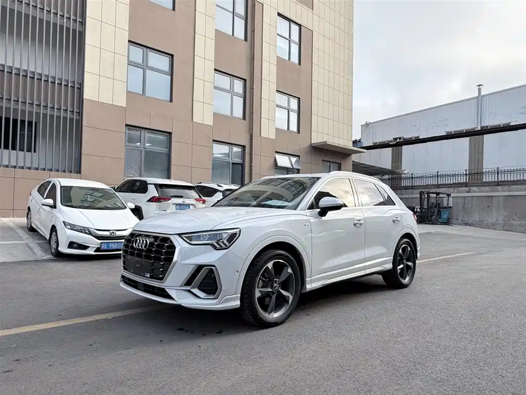 Audi Q3 2022