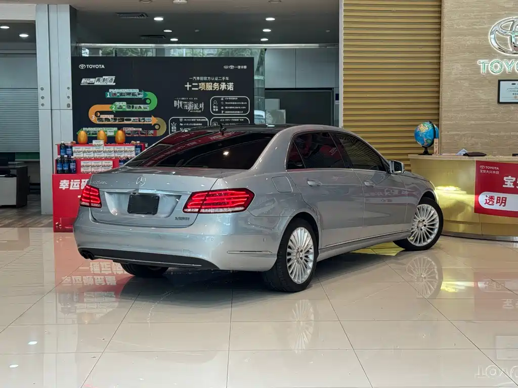 Mercedes-Benz E-Class — миниатюра 2