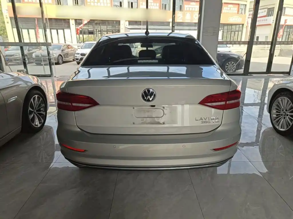 Volkswagen Lavida — миниатюра 6