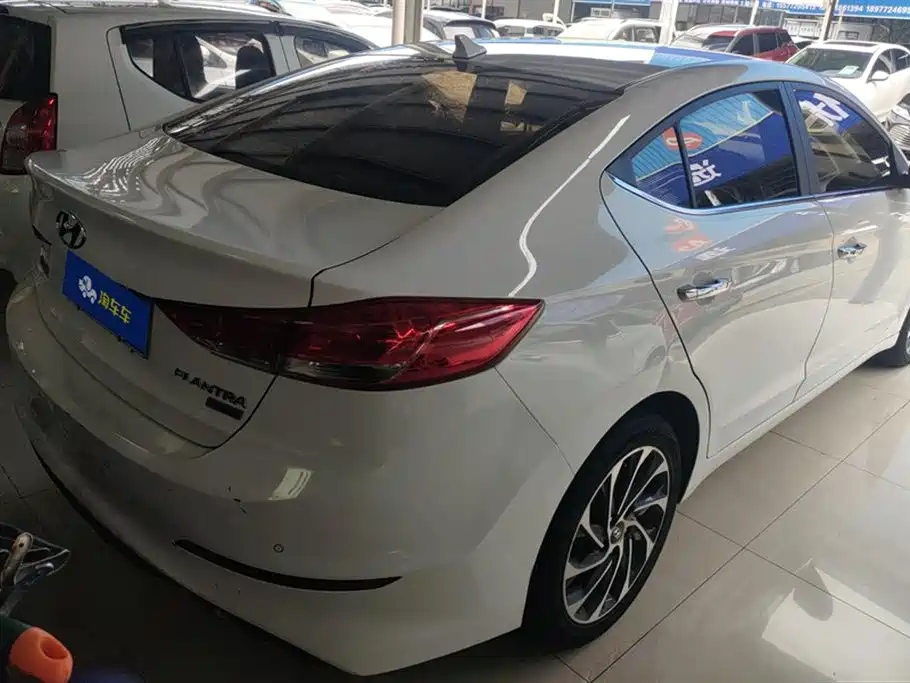 Hyundai Elantra 2020 1.4T DCT