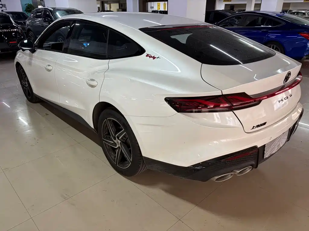 MG 7 2023 1.5T DCT Luxury