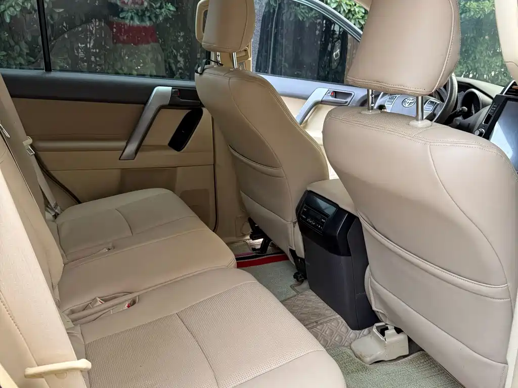 Toyota Prado (Import) — миниатюра 8