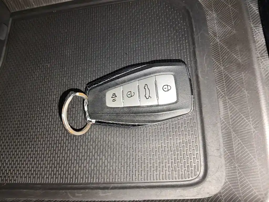 Geely Emgrand — миниатюра 9