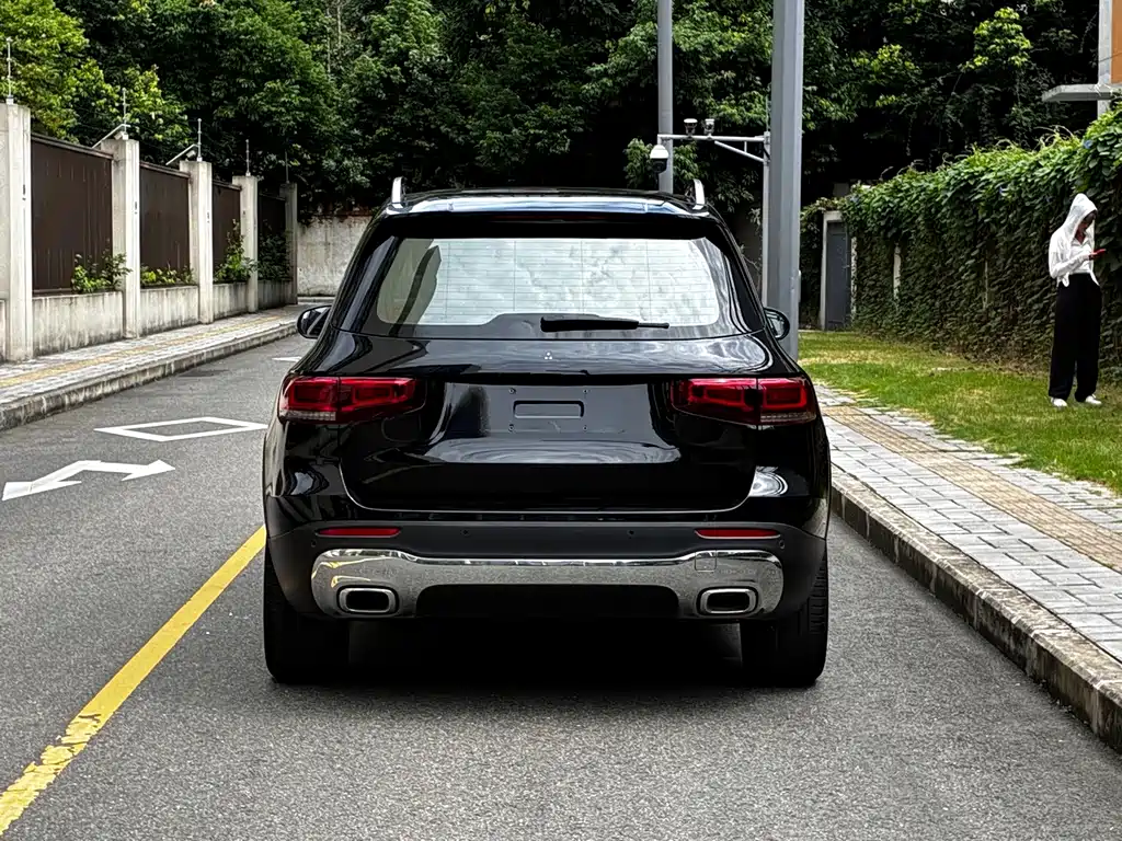 Mercedes-Benz GLB — миниатюра 9