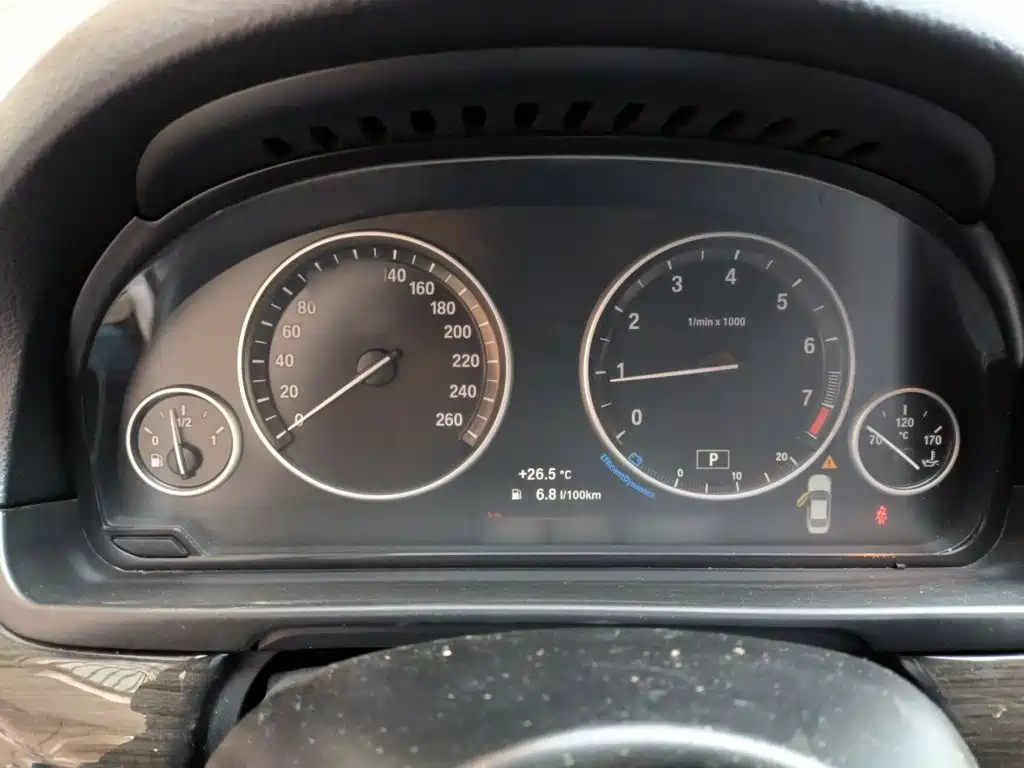 BMW 5 Series — миниатюра 4