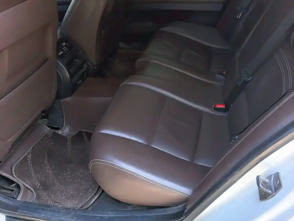 BMW 5 Series — миниатюра 15