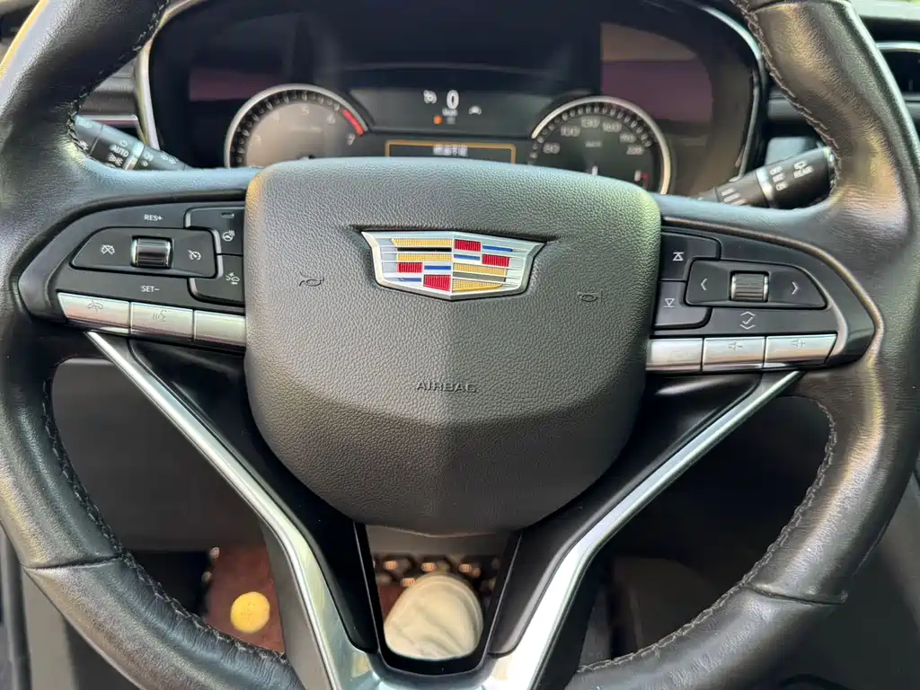Cadillac XT6 — миниатюра 15
