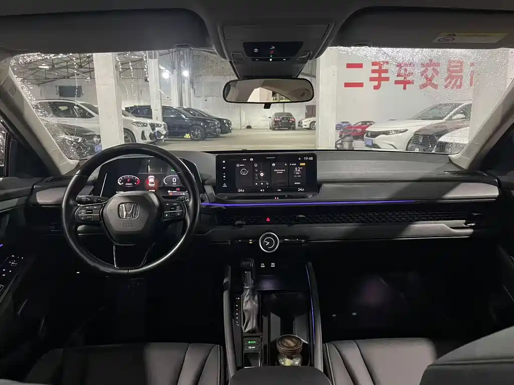 Honda Accord — миниатюра 8