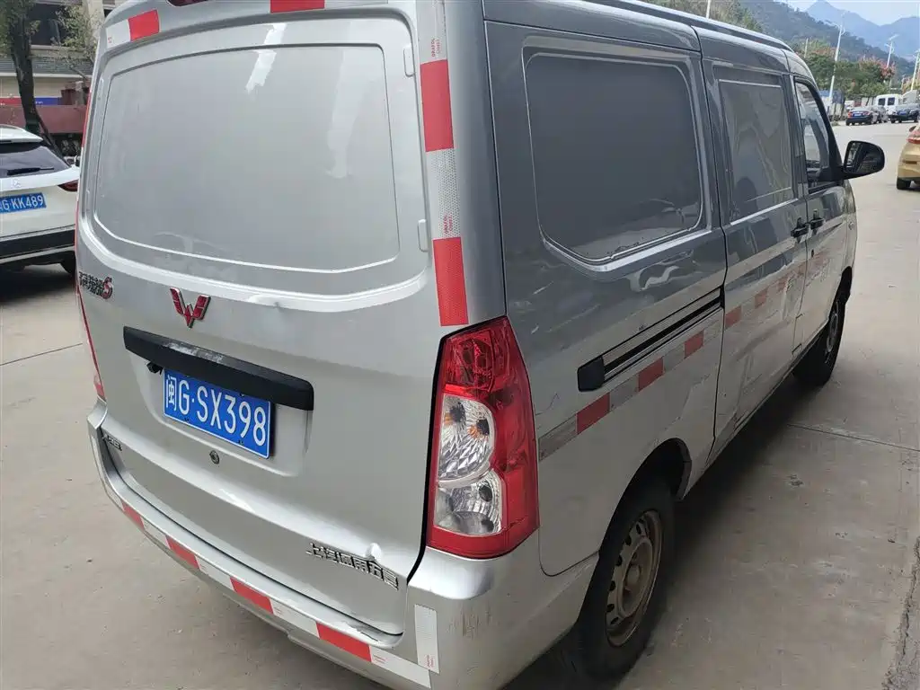 WULING AUTOMOBILE WULING RONGGUANG S