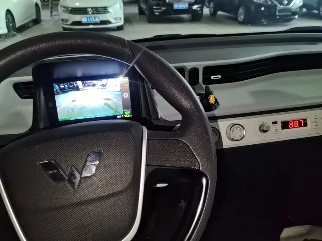 Wuling MINIEV — миниатюра 13