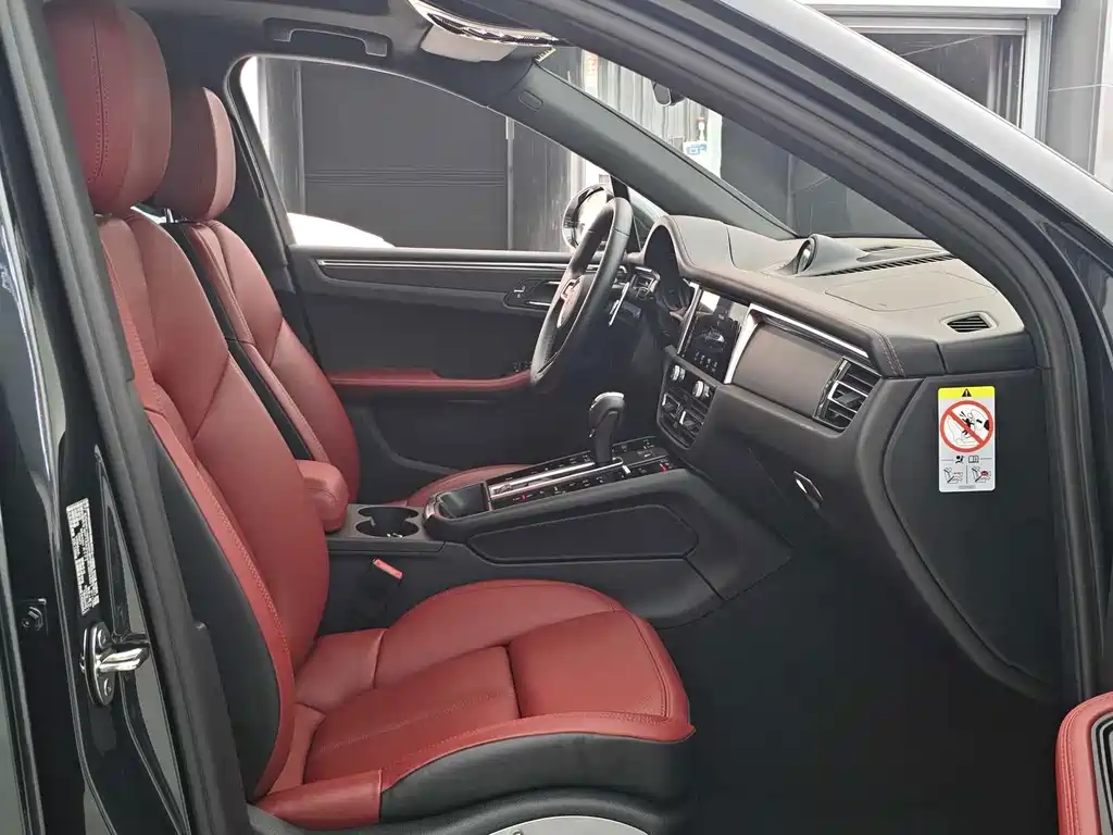 Porsche Macan — миниатюра 11