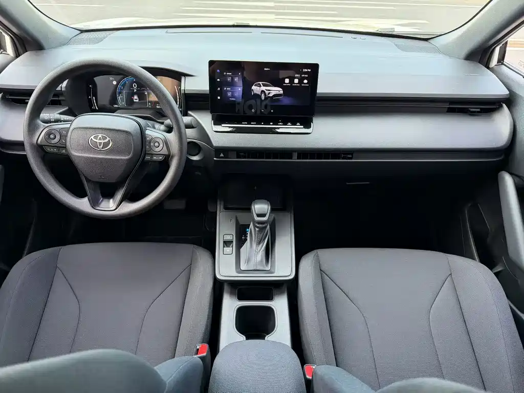 Toyota Corolla Cross — миниатюра 6