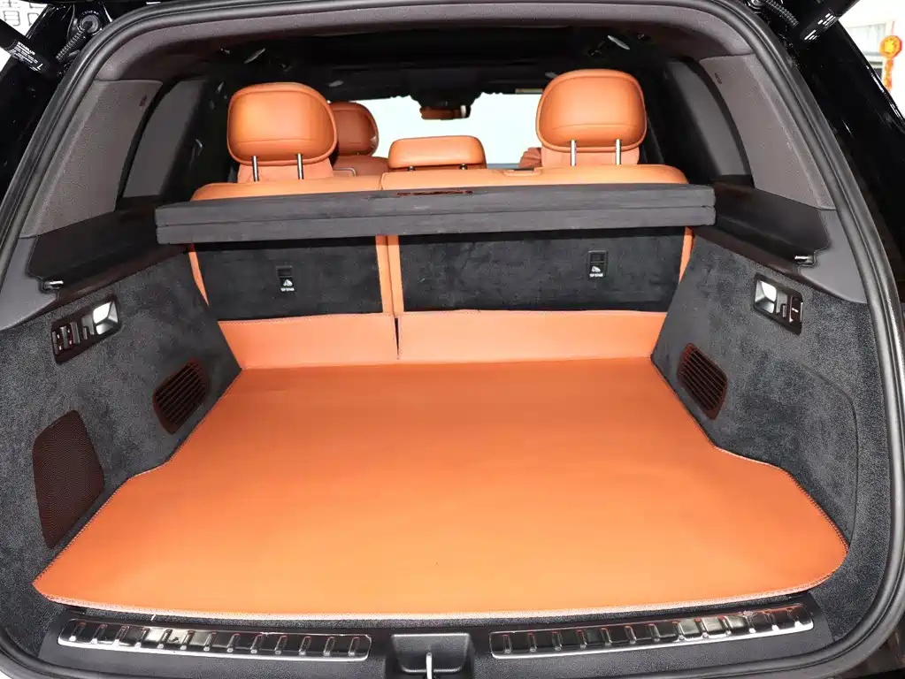 AITO ASK THE WORLD M9