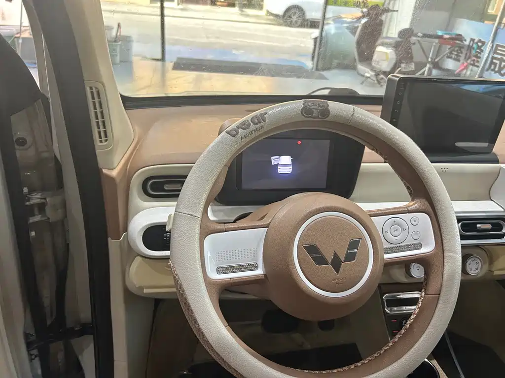 Wuling MINIEV — миниатюра 6