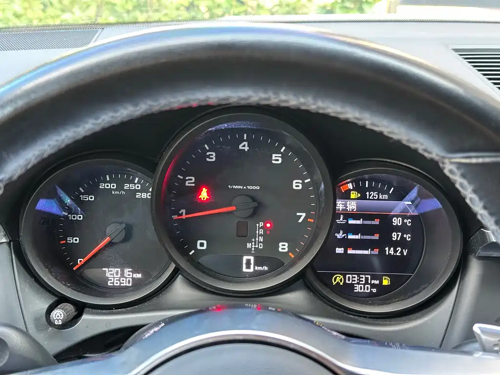 Porsche Macan — миниатюра 8
