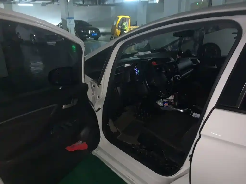 Honda Fit — миниатюра 12