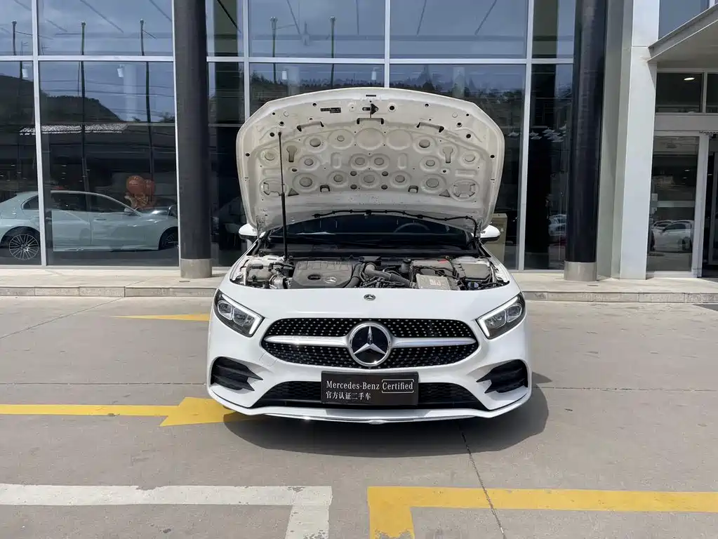Mercedes-Benz A-Class A 2023 A 200 L Fashion