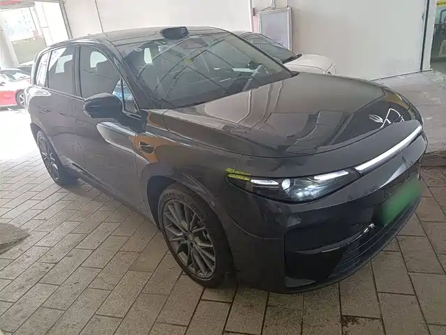 ZERO-RUNNING CAR ZERO RUN C10 2024