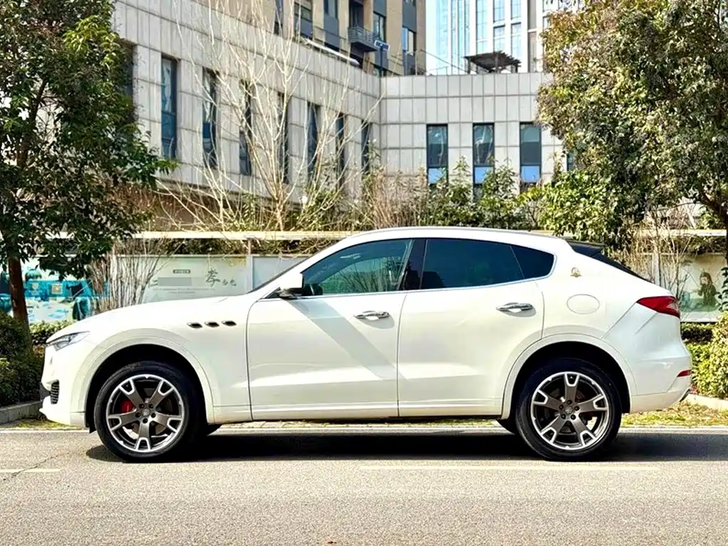 Maserati Levante — миниатюра 6