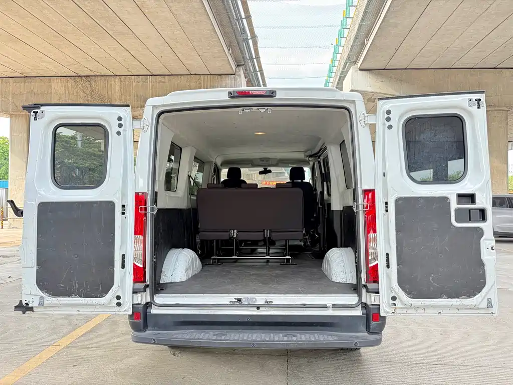 IVECO Ousheng — миниатюра 9