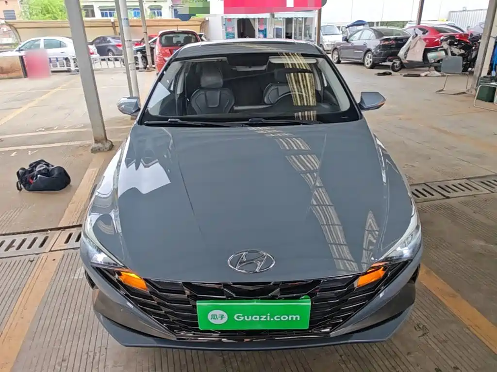 Hyundai Elantra — миниатюра 3