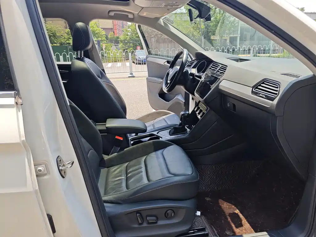 Volkswagen Tiguan L — миниатюра 9