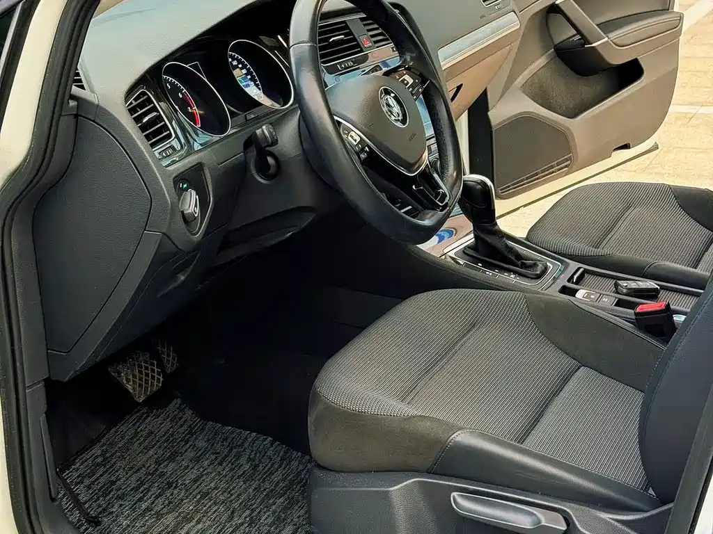 Volkswagen Golf — миниатюра 5