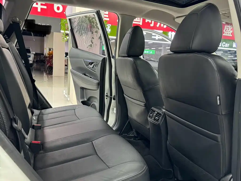 Nissan X-Trail — миниатюра 19