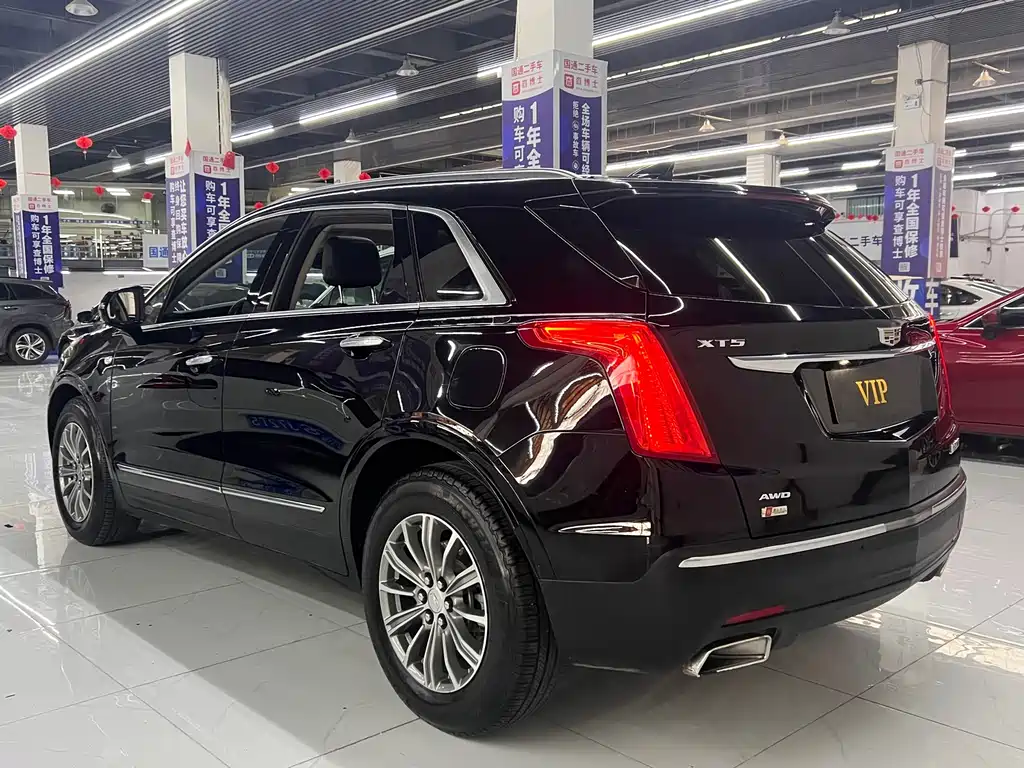 CADILLAC XT5