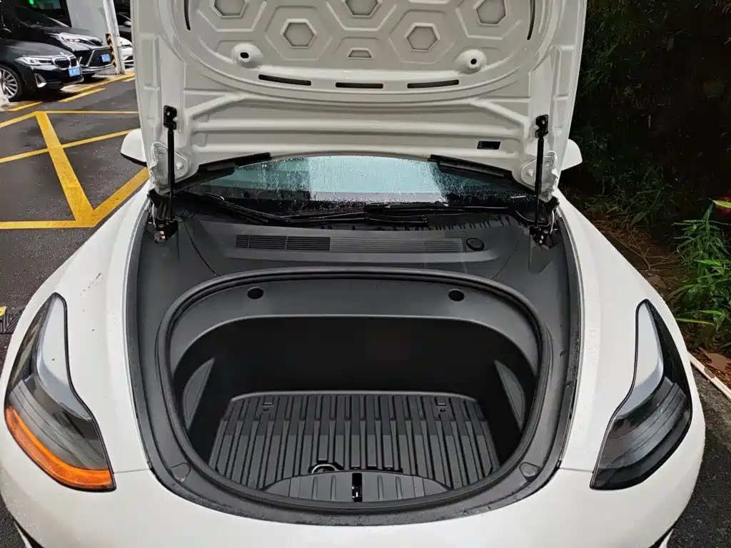 Tesla Model 3 — фотографии объявления, Фото 12