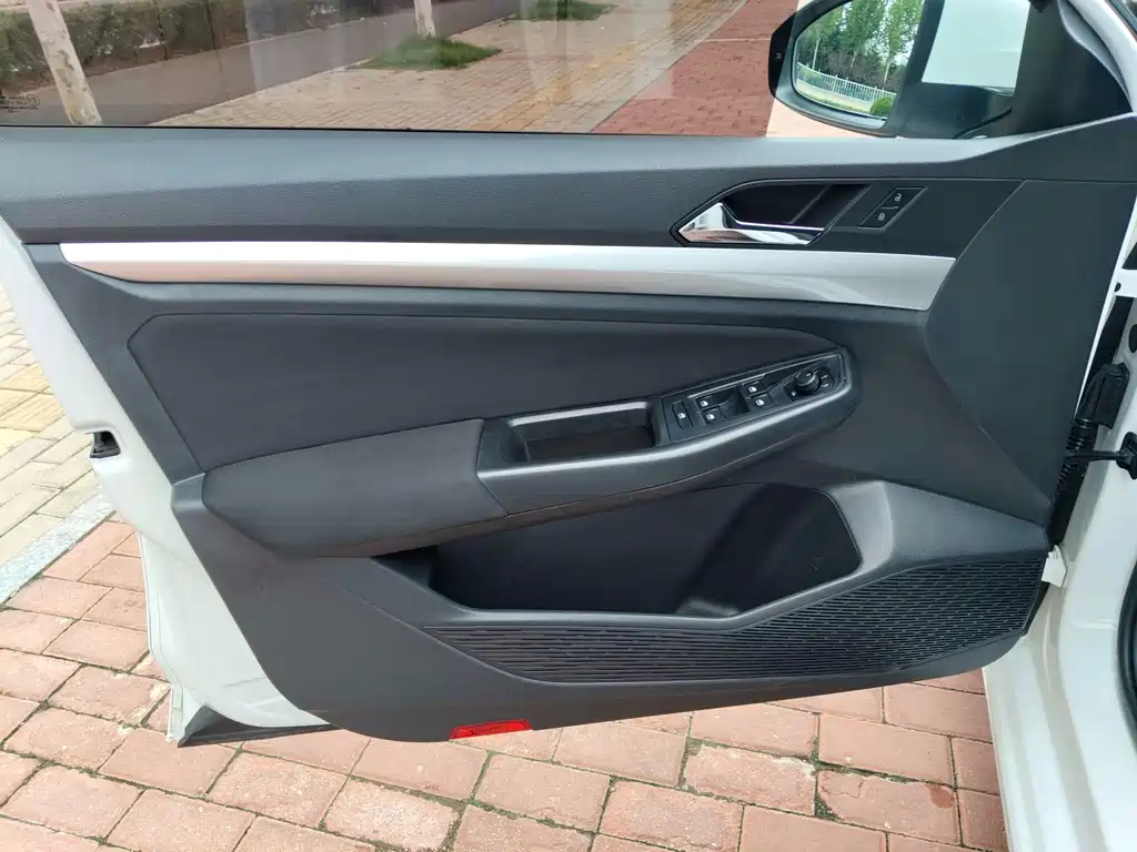 Volkswagen Bora — миниатюра 14