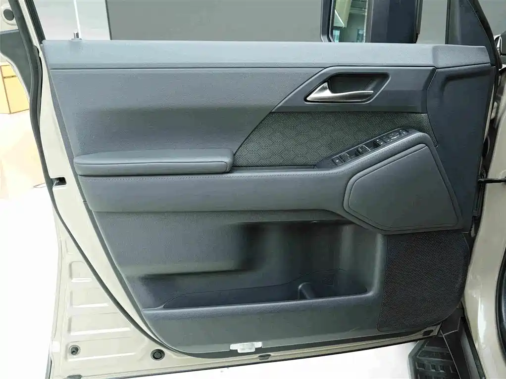 Lexus GX — миниатюра 14