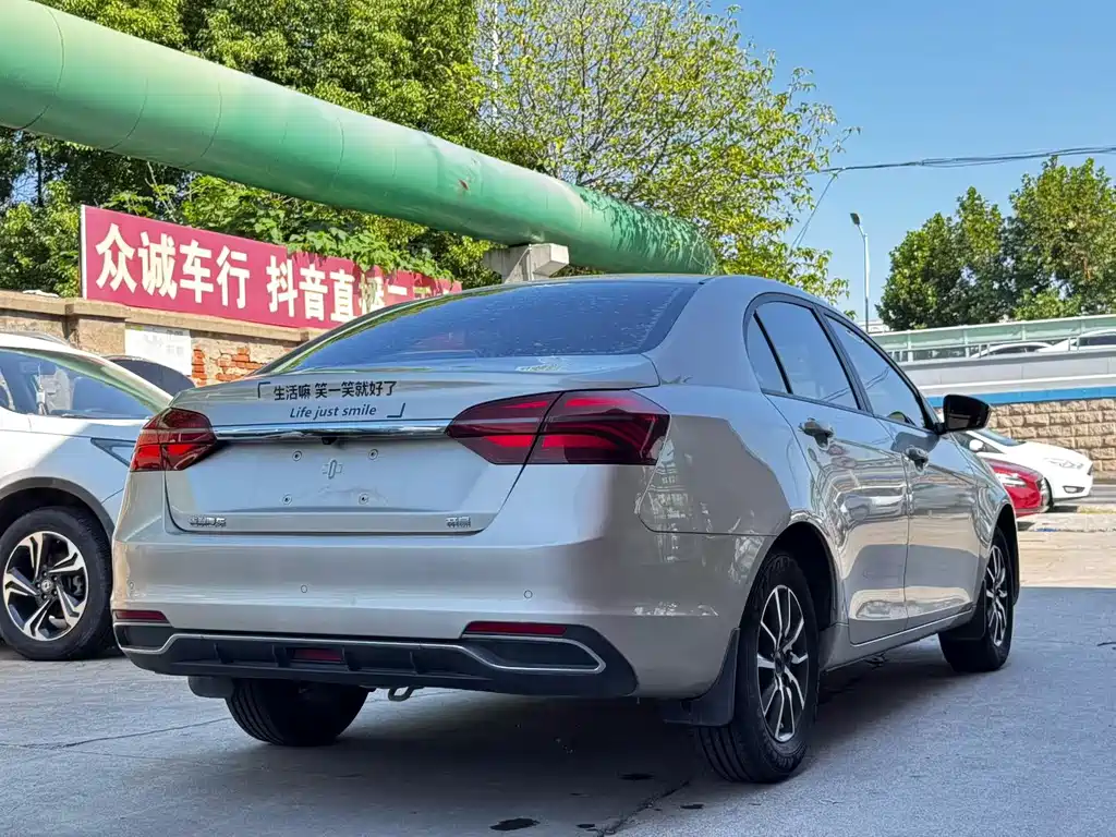 Geely Emgrand — миниатюра 9