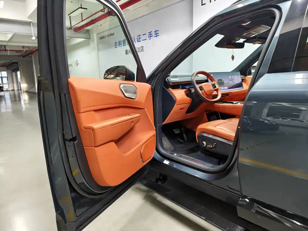 Lynk & Co 900 — миниатюра 15