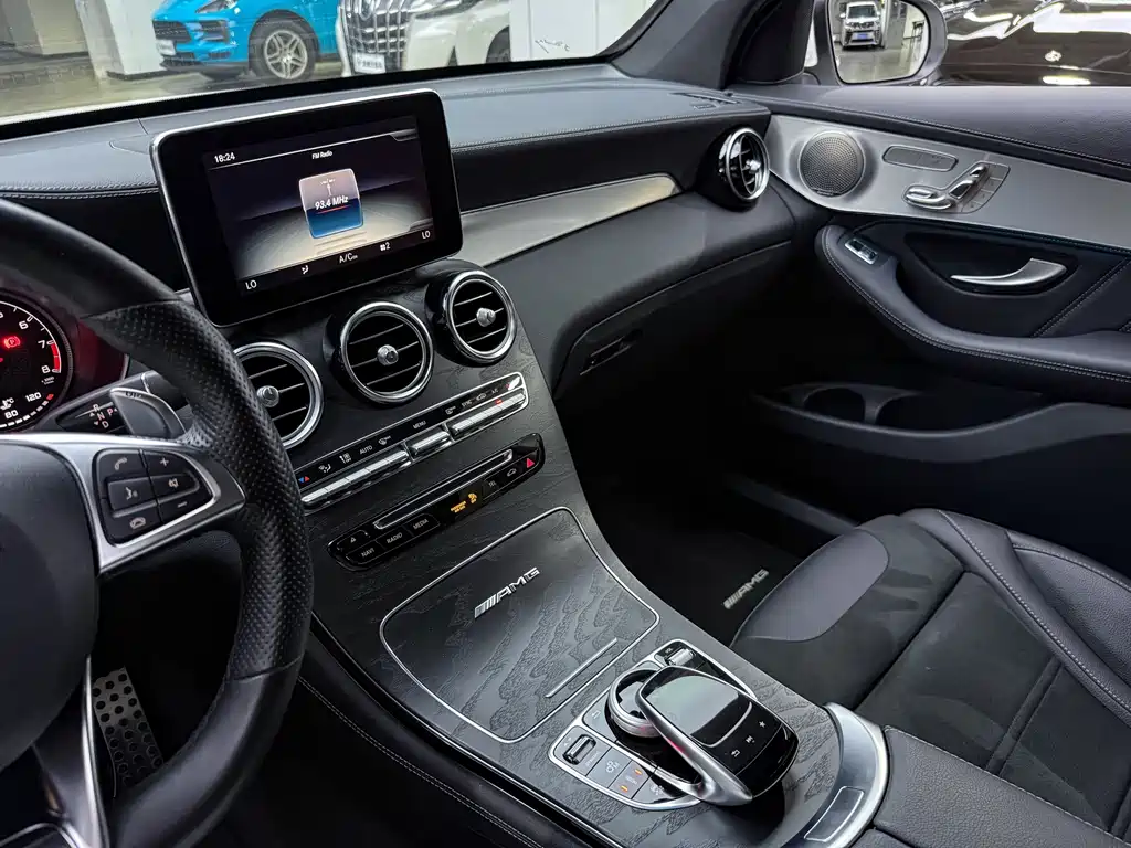 Mercedes-Benz GLC AMG — миниатюра 10