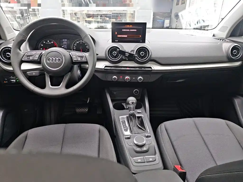 Audi Q2L — миниатюра 10