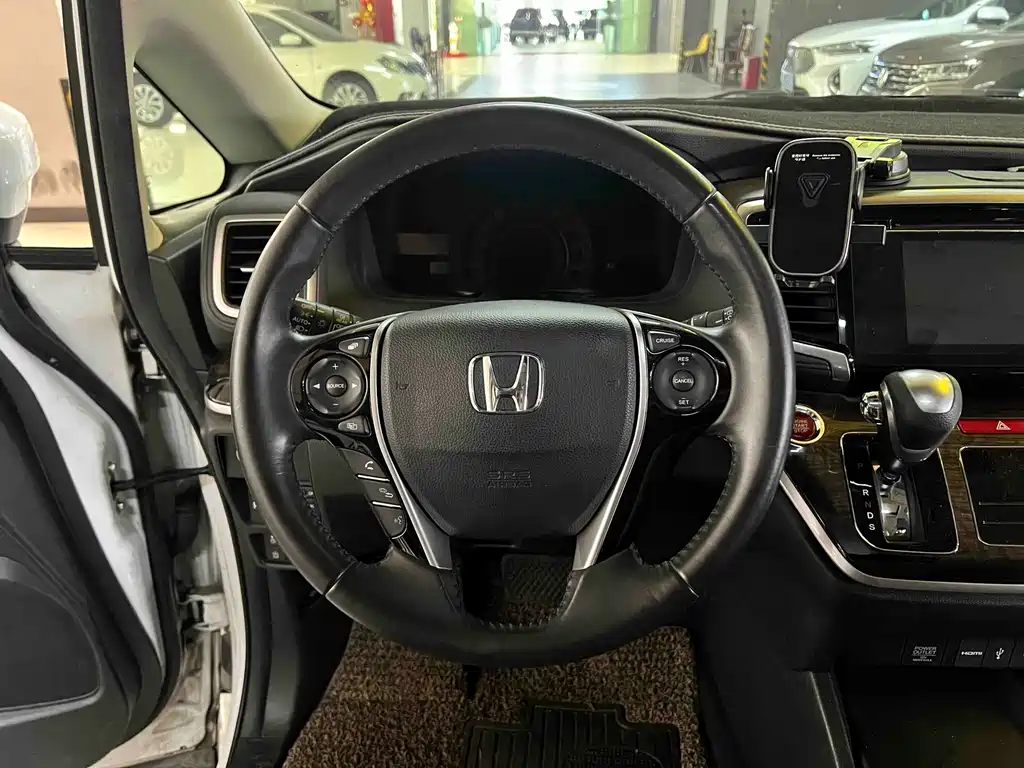 Honda Odyssey — миниатюра 8
