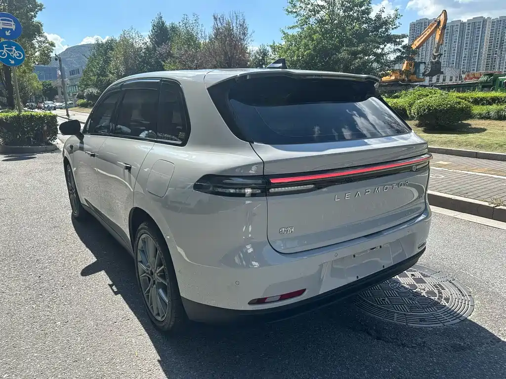 Leapmotor Leapmotor C10 — миниатюра 4
