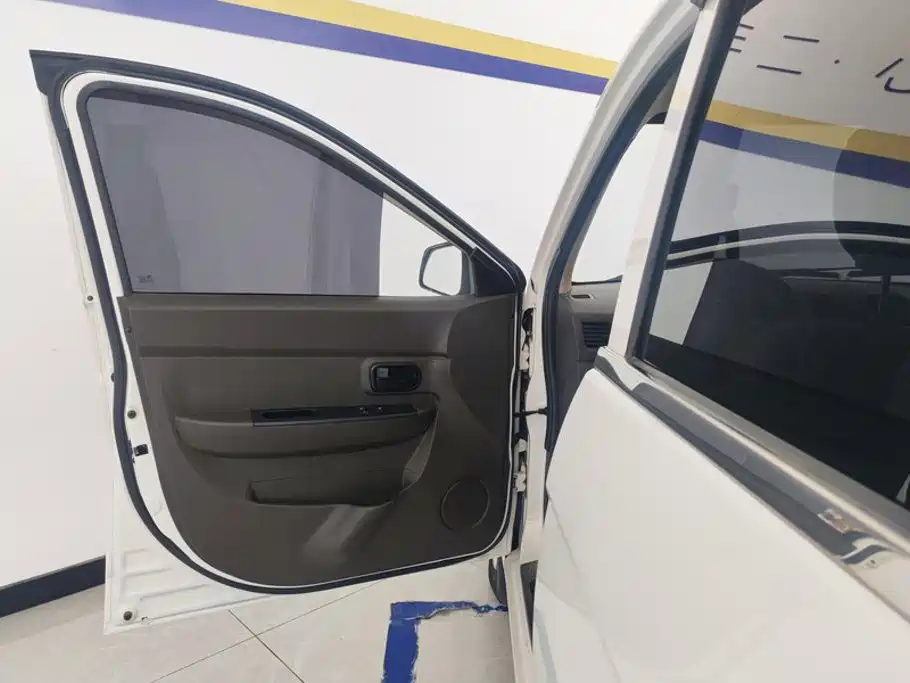 Wuling Hongguang — миниатюра 7