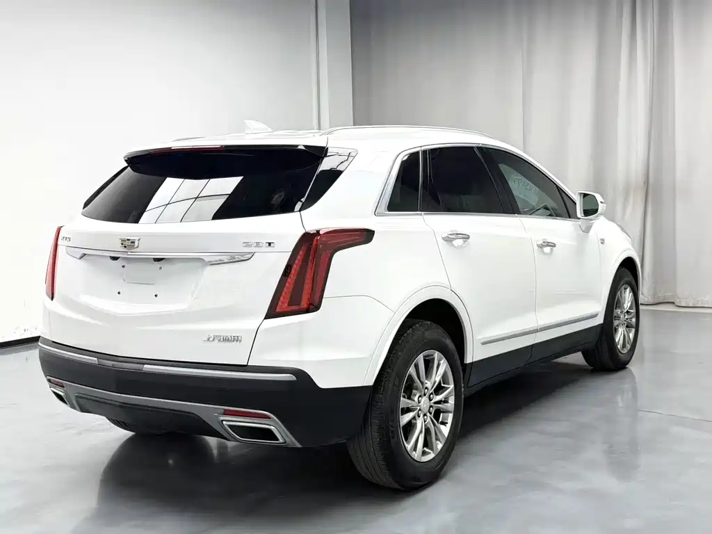 CADILLAC XT5