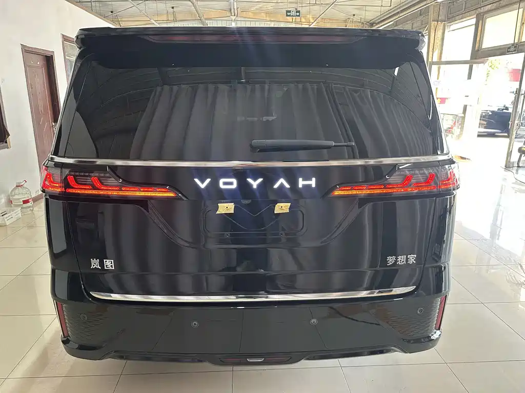 VOYAH Dreamer — миниатюра 6